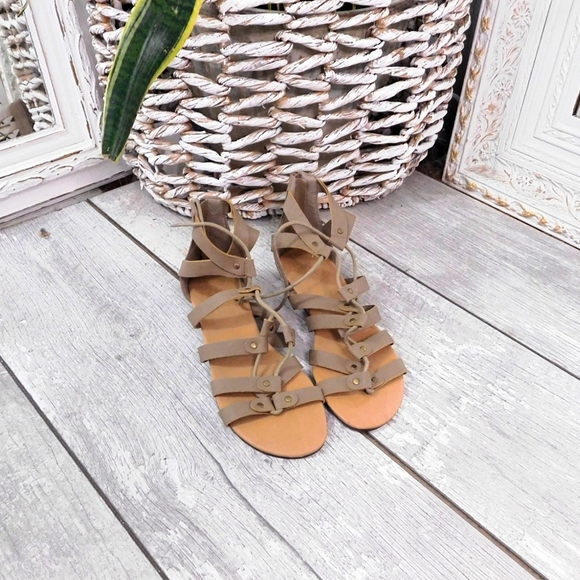 Forever 21 Shoes - BRAND NEW-FOREVER 21 FAUX LTHR GLADIATOR SANDALS**Priced to Sell**